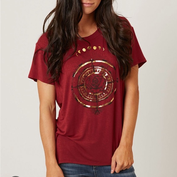 The Buckle Red Compass Rose Women’s Tee Size M - Picture 1 of 4